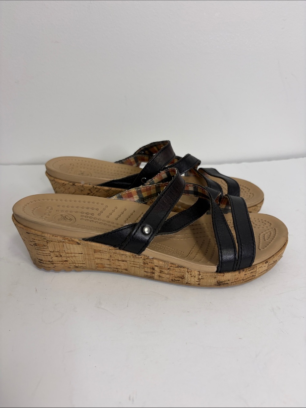 Crocs A Leigh Sandals Womens 9 Black Leather Cork Wedge Platform Open Toe